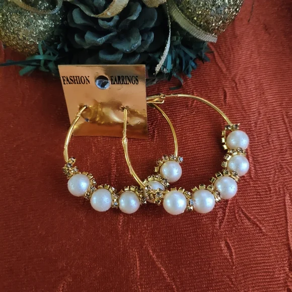 Fancy earings each for 300rs - Picture 1 of 6